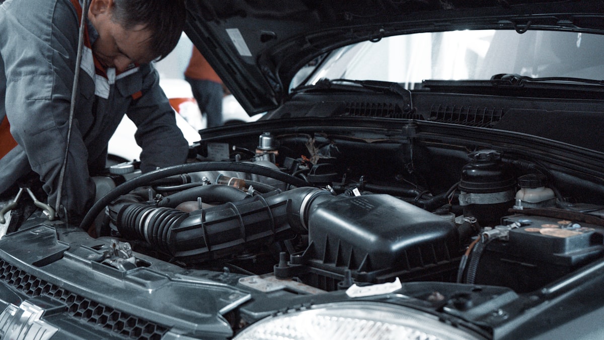 Mobile Mechanic vs Garage: Which Is Better for Car Repairs in Dubai?